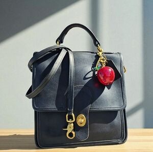 Vintage Coach Black Station Bag Cross Body Top Handle Purse  5130